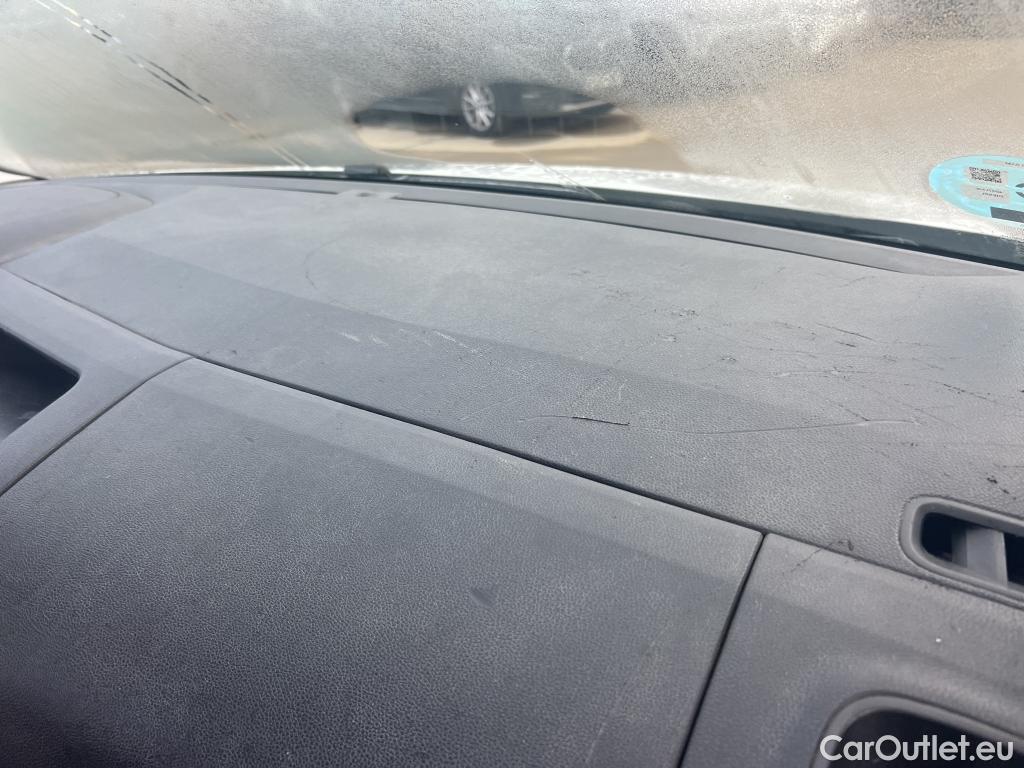  Citroen  Berlingo CITROEN  / 2018 / 4P / combi Talla M BlueHDi 100 S&S LIVE (AC) #42