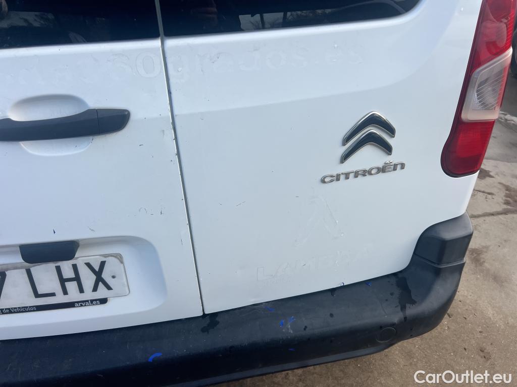  Citroen  Berlingo CITROEN  / 2018 / 4P / combi Talla M BlueHDi 100 S&S LIVE (AC) #14