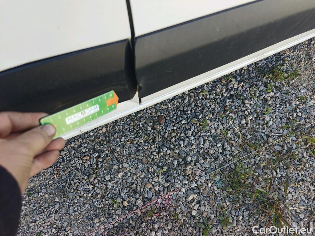  Citroen  Berlingo CITROEN  / 2018 / 4P / combi Talla M BlueHDi 100 S&S LIVE (AC) #7