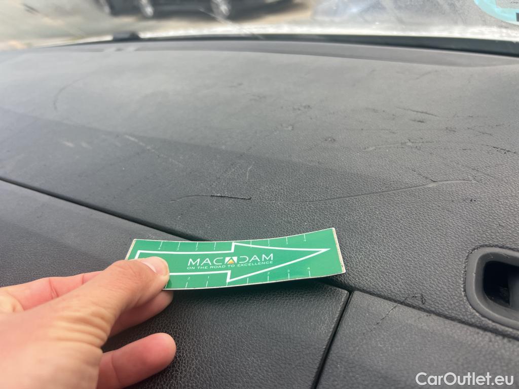  Citroen  Berlingo CITROEN  / 2018 / 4P / combi Talla M BlueHDi 100 S&S LIVE (AC) #43