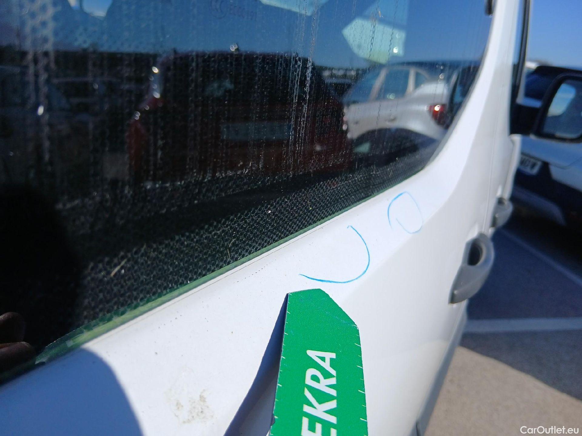  Citroen  Berlingo CITROEN  / 2018 / 4P / combi Talla M BlueHDi 100 S&S LIVE PACK BUSINE #26