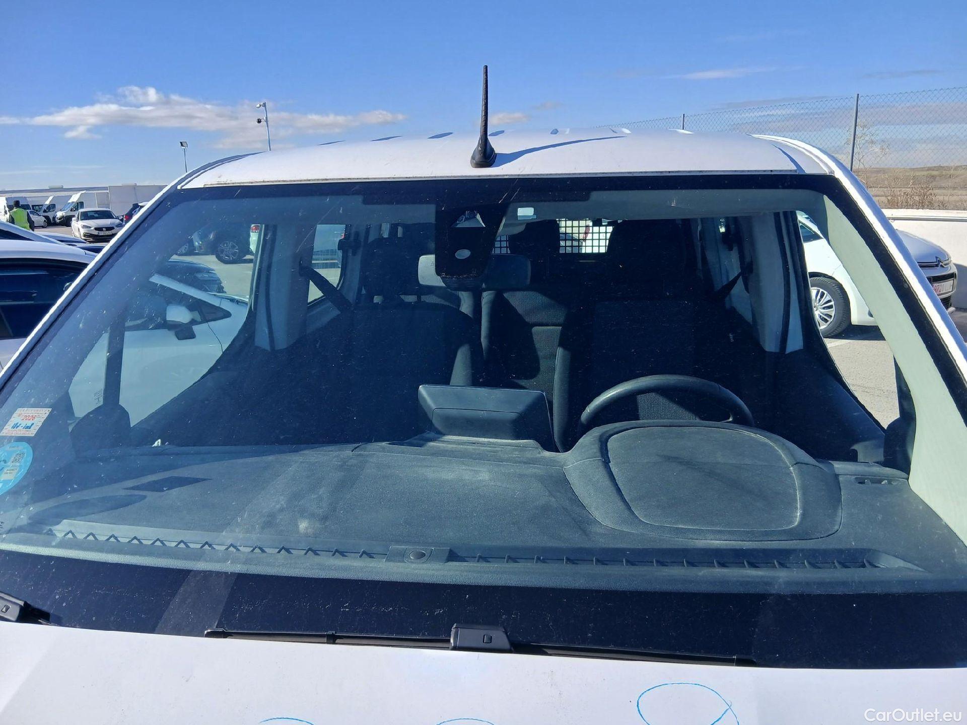  Citroen  Berlingo CITROEN  / 2018 / 4P / combi Talla M BlueHDi 100 S&S LIVE PACK BUSINE #1