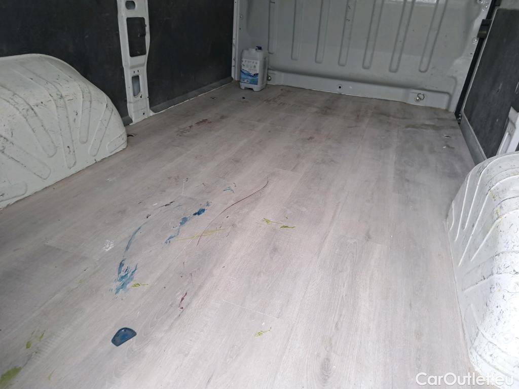  Citroen  Jumper CITROEN  / 2014 / 4P / furgón BlueHDi 103KW (140CV) Furgón 35L2H2 #25