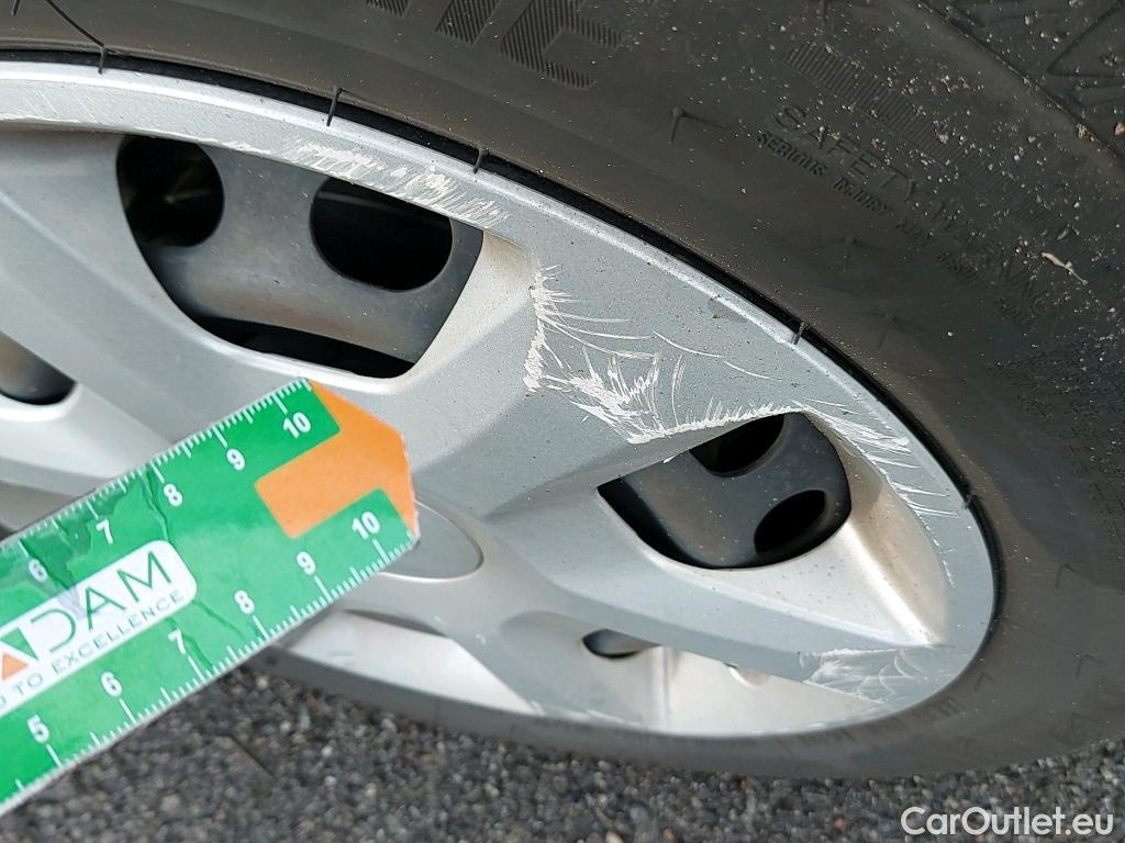  Dacia  Dokker DACIA  / 2013 / 4P / furgón derivado de turismo Van Essential Blue dCi 70kW (95CV) #28