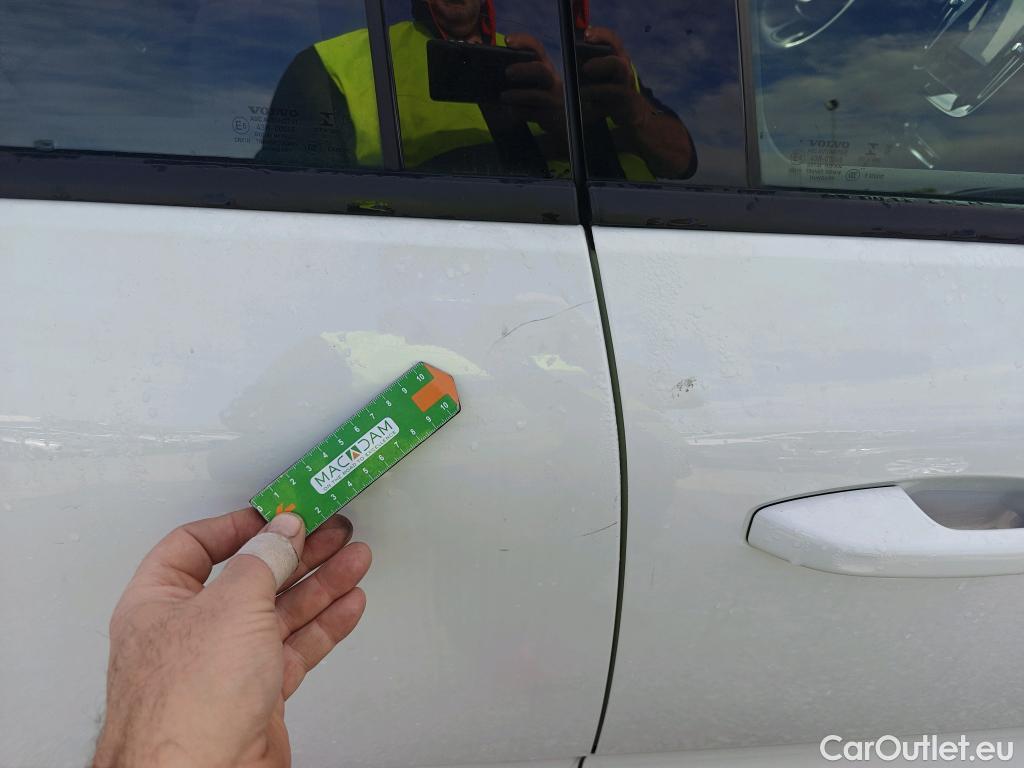  Volvo  XC 40 VOLVO XC40 / 2017 / 5P / todoterreno 1.5 T2 Momentum Pro Auto #4