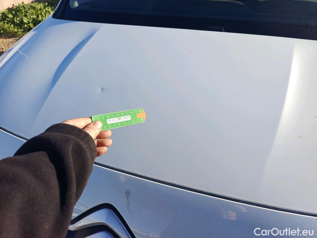  Citroen  Berlingo CITROEN  / 2018 / 4P / combi Talla M BlueHDi 100 S&S LIVE (AC) #26