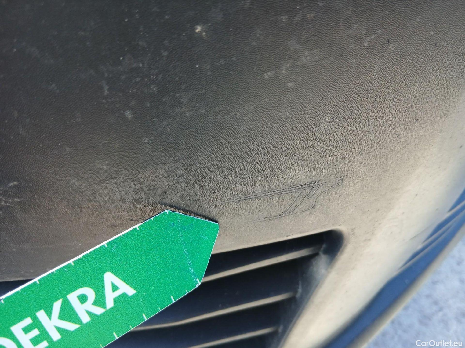  Citroen  Berlingo CITROEN  / 2018 / 4P / combi Talla M BlueHDi 100 S&S LIVE PACK BUSINE #7