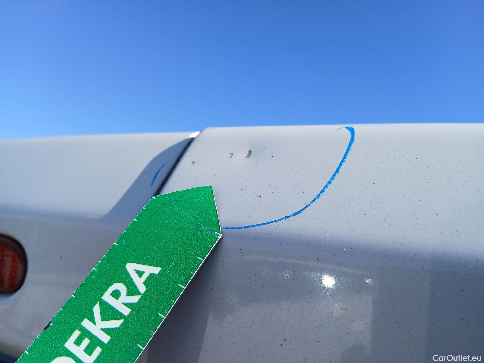  Citroen  Berlingo CITROEN  / 2018 / 4P / combi Talla M BlueHDi 100 S&S LIVE PACK BUSINE #24