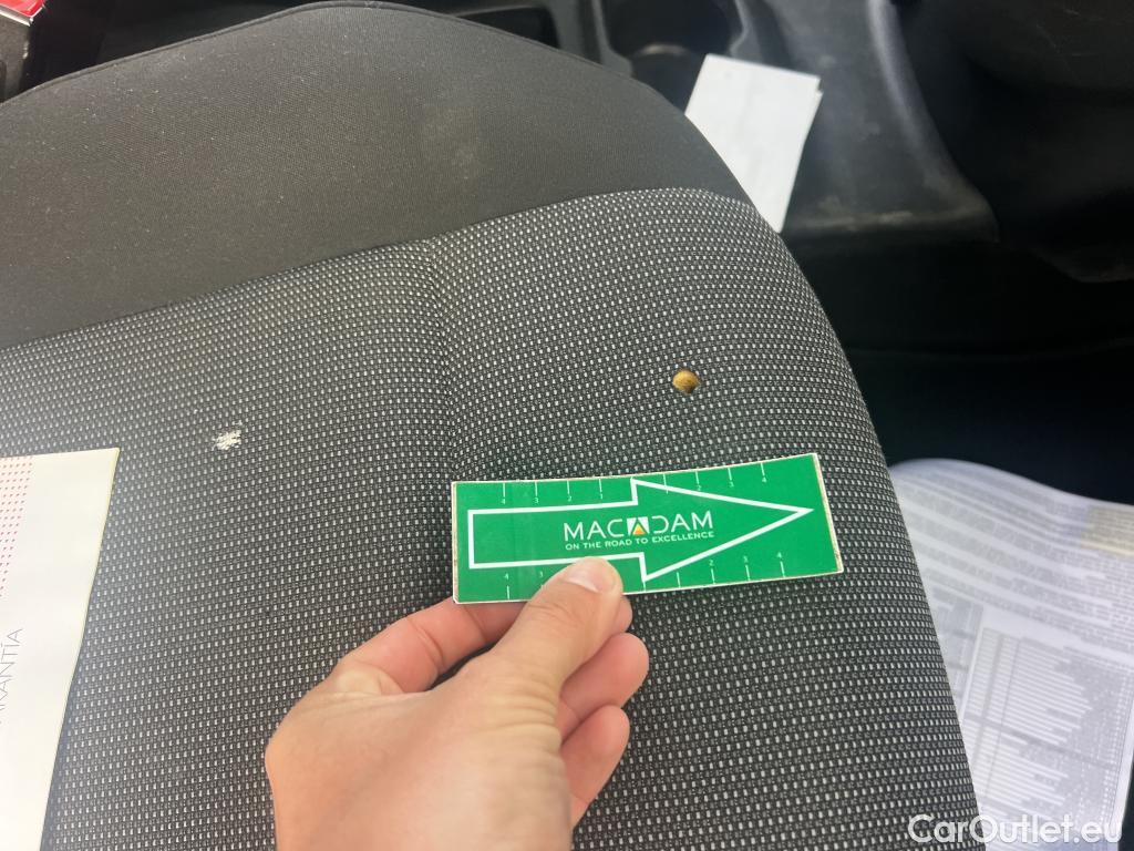  Citroen  Berlingo CITROEN  / 2018 / 4P / combi Talla M BlueHDi 100 S&S LIVE (AC) #41