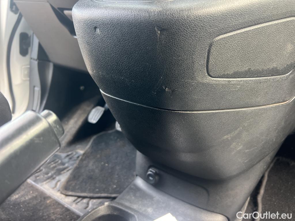  Citroen  Berlingo CITROEN  / 2018 / 4P / combi Talla M BlueHDi 100 S&S LIVE (AC) #44