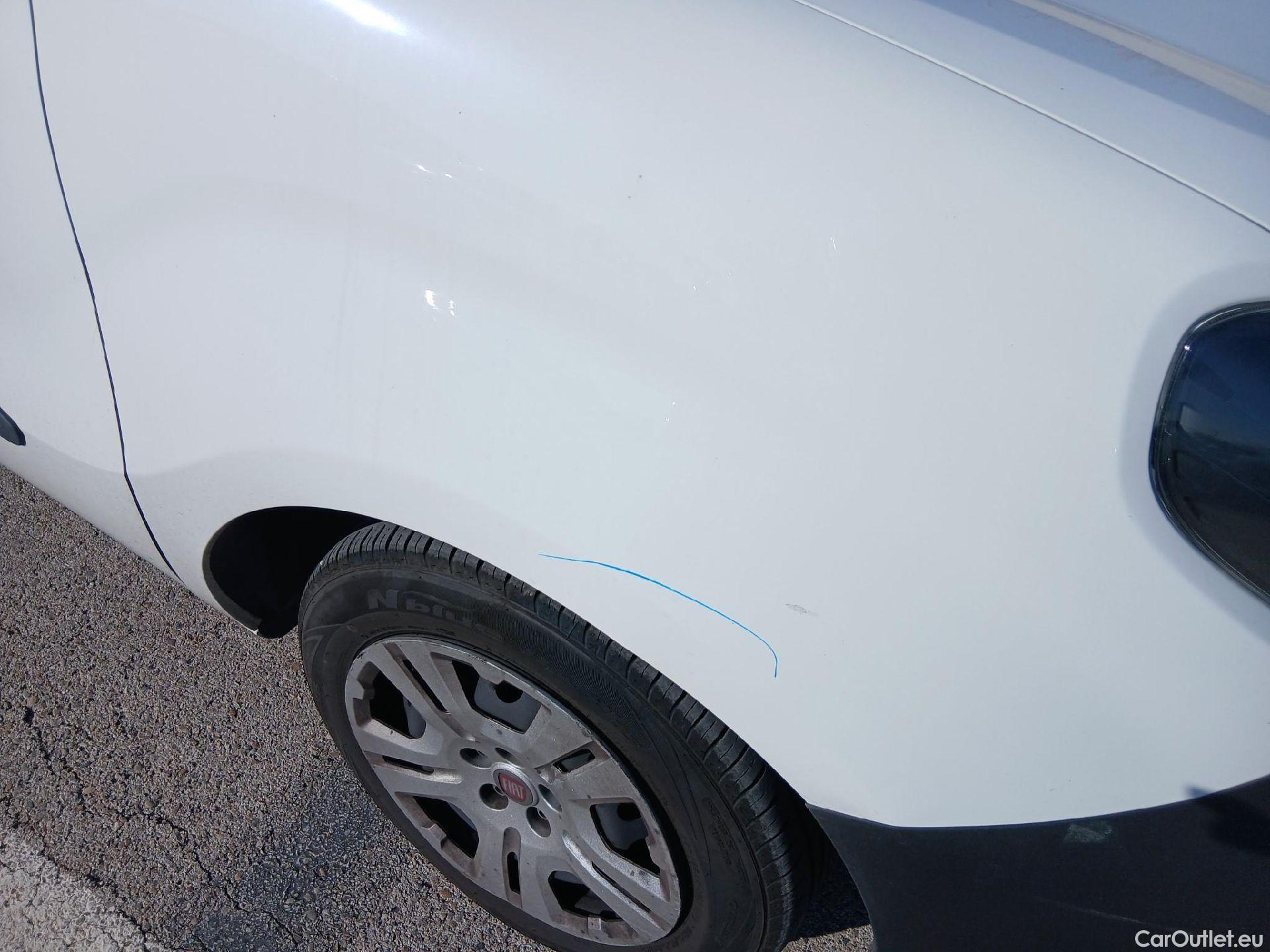  Fiat  Doblo FIAT Doblò Cargo/2015/4P/furgón derivado de turismo Cargo SX 1.6 Mjet 66kW (90CV) (AC) #23