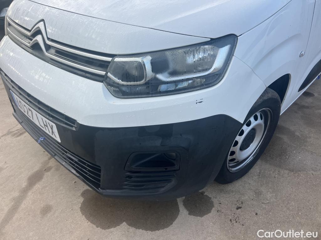  Citroen  Berlingo CITROEN  / 2018 / 4P / combi Talla M BlueHDi 100 S&S LIVE (AC) #49