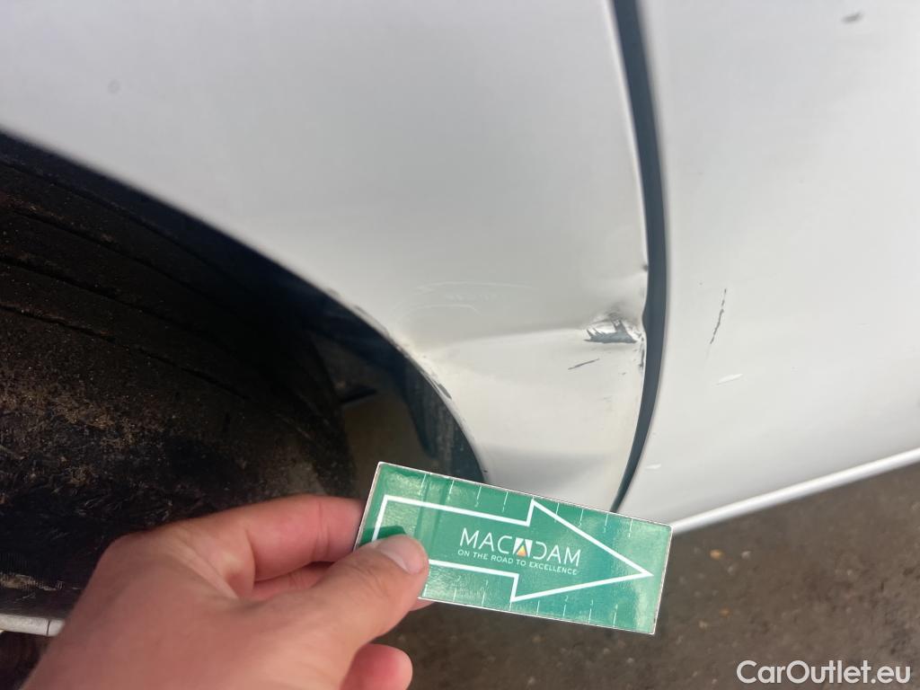  Citroen  Berlingo CITROEN  / 2018 / 4P / combi Talla M BlueHDi 100 S&S LIVE (AC) #6