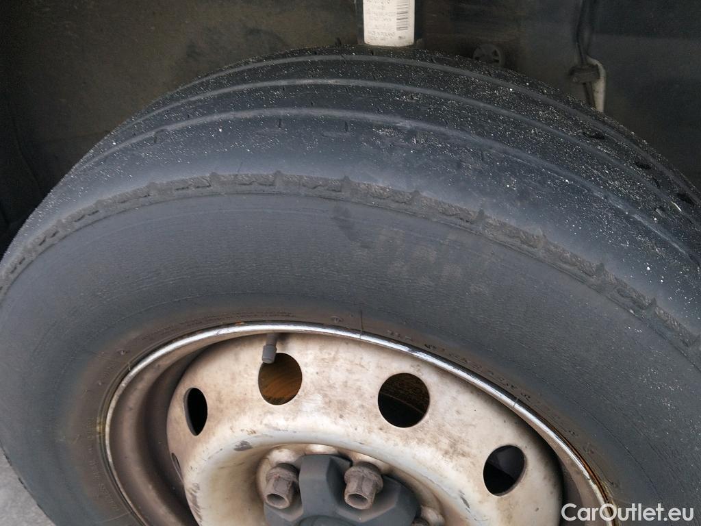  Fiat  Ducato FIAT  / 2014 / 4P / furgón 30 L1 H1 2.3 1 (88 kW) Euro 6d-temp #26