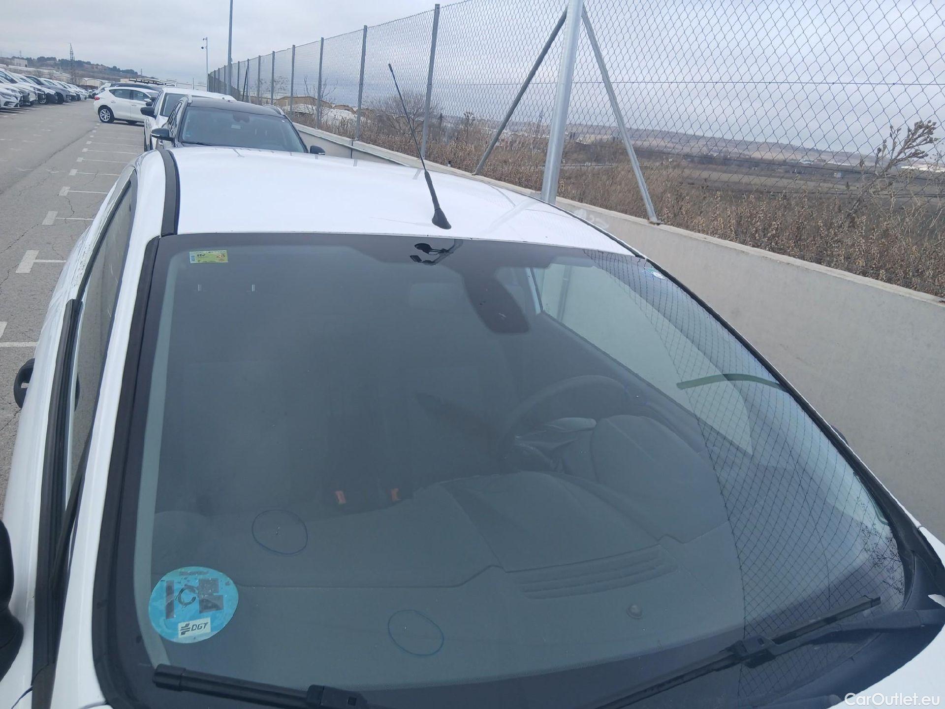  Ford  Fiesta FORD  VAN VU 3p 6G berlina comerci 1.5 TDCi 75cv #25