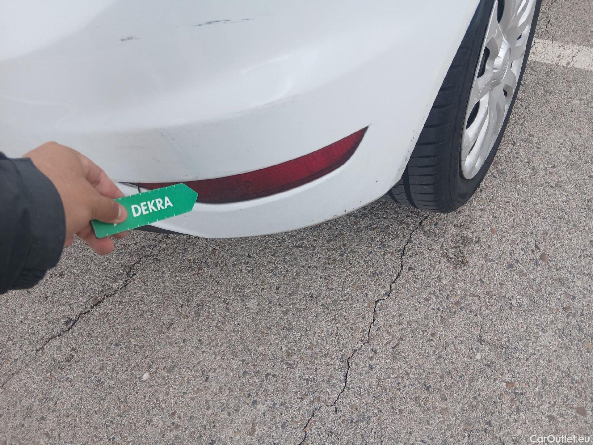  Ford  Fiesta FORD  VAN VU 3p 6G berlina comerci 1.5 TDCi 75cv #42