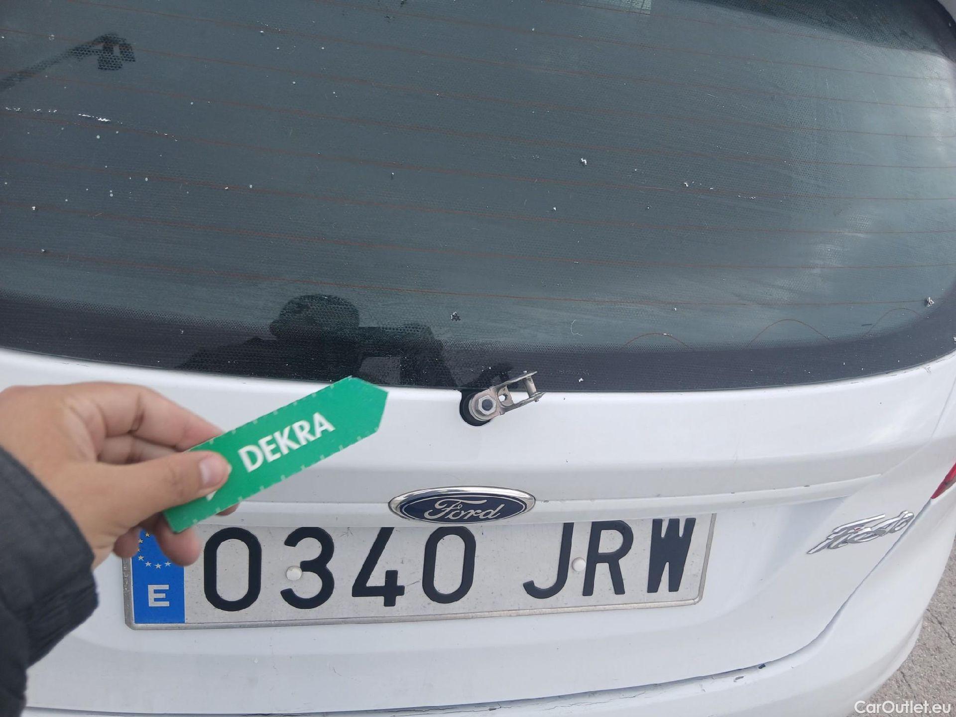  Ford  Fiesta FORD  VAN VU 3p 6G berlina comerci 1.5 TDCi 75cv #40