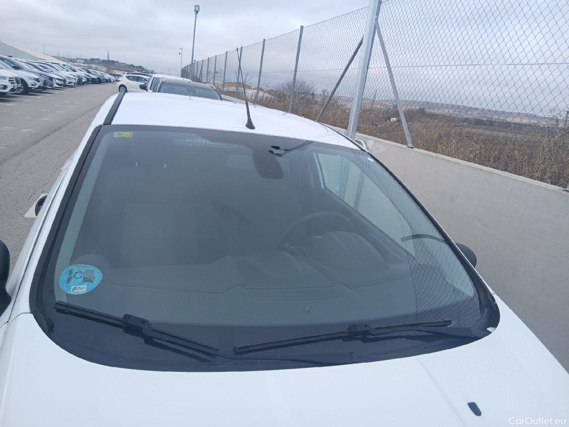  Ford  Fiesta FORD  VAN VU 3p 6G berlina comerci 1.5 TDCi 75cv #23