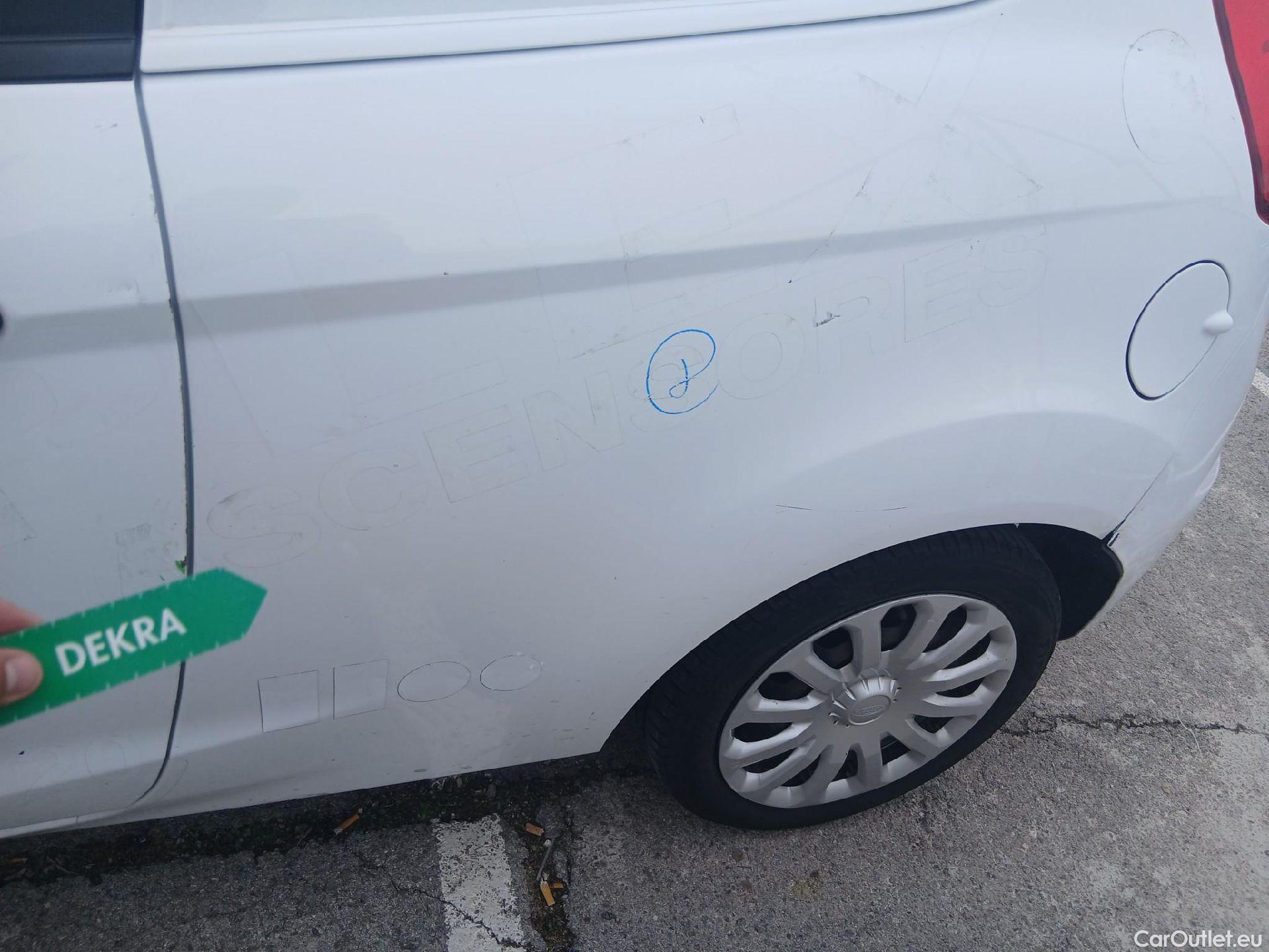  Ford  Fiesta FORD  VAN VU 3p 6G berlina comerci 1.5 TDCi 75cv #33