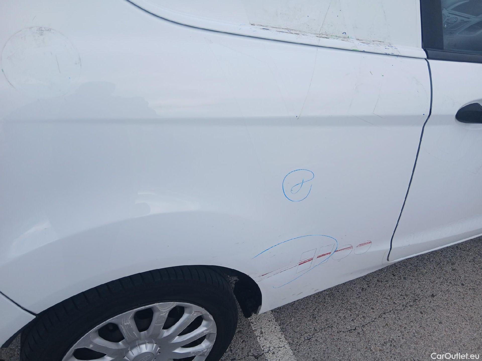  Ford  Fiesta FORD  VAN VU 3p 6G berlina comerci 1.5 TDCi 75cv #45