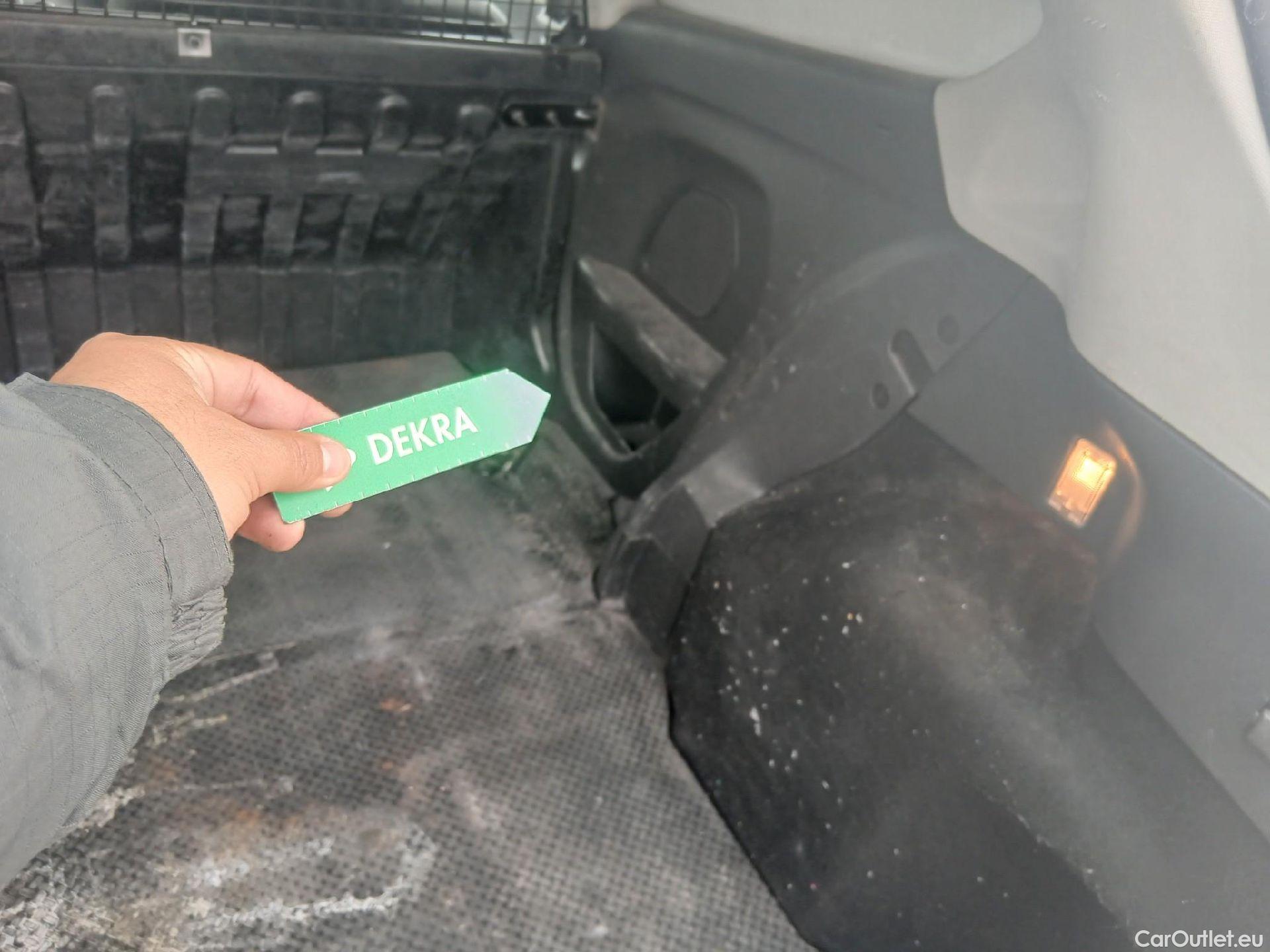  Ford  Fiesta FORD  VAN VU 3p 6G berlina comerci 1.5 TDCi 75cv #2