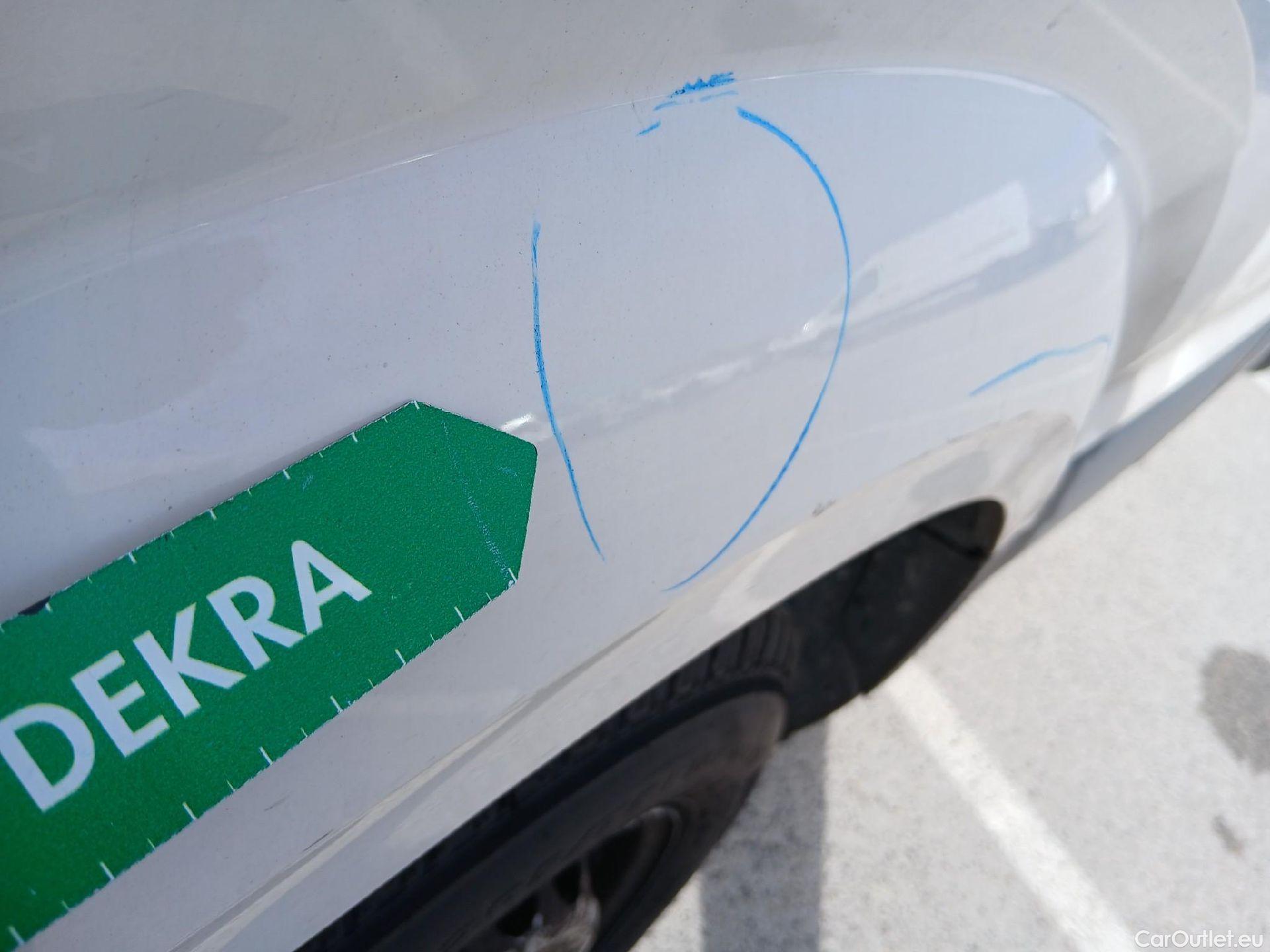  Volkswagen  Crafter VOLKSWAGEN  / 2017 / 4P / furgón 35 Furgón BM TN L3H2 2.0TDI 103kW(140CV) #11