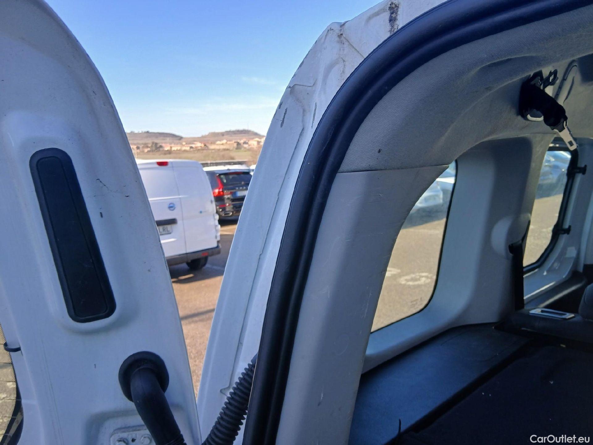  Peugeot  RIFTER PEUGEOT  / 2018 / 4P / combi Active Standard BlueHDi 73kW (IND) (CX2) #47