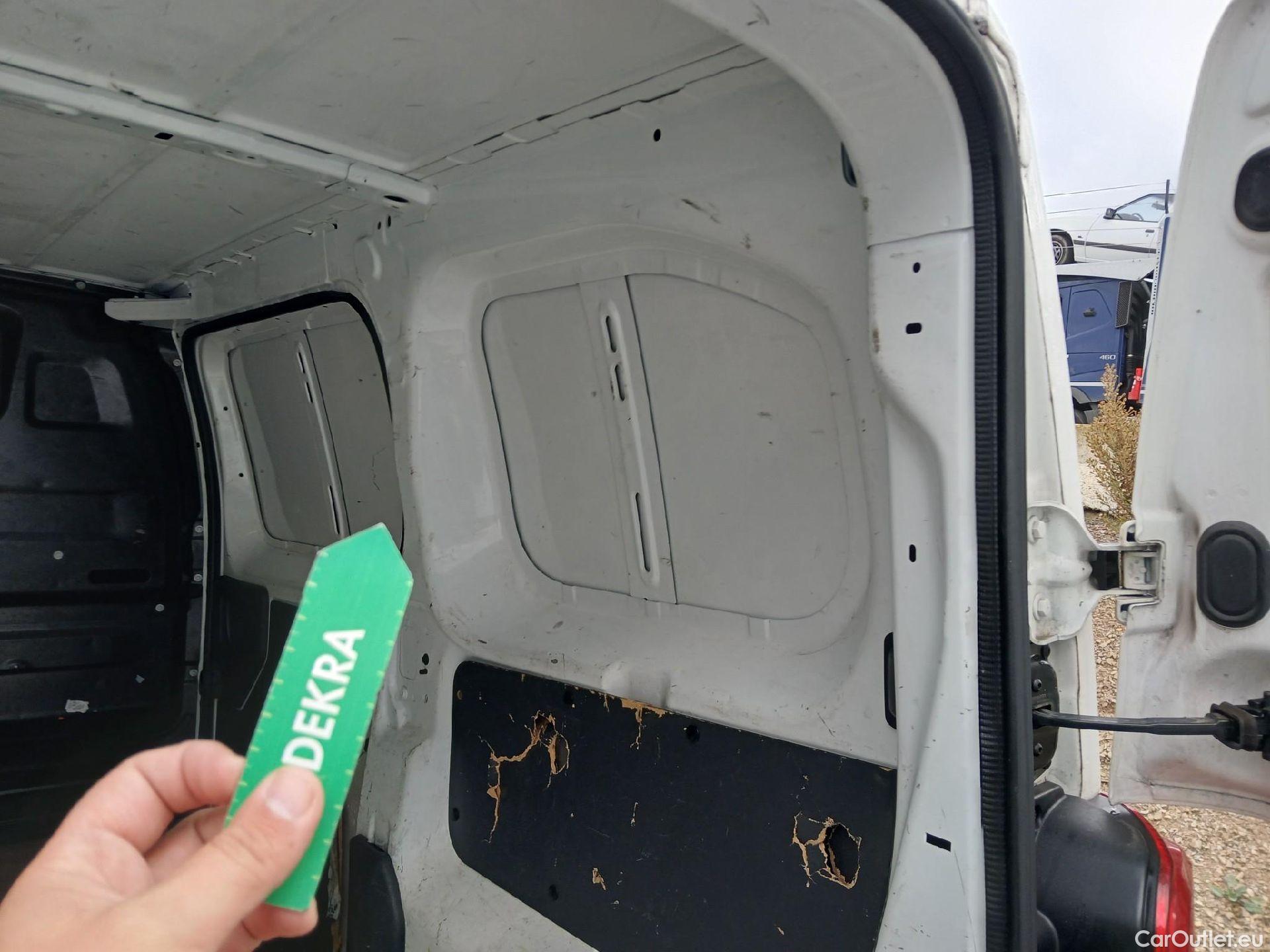  Peugeot  Expert PEUGEOT   Furgón Pro 2.0 BlueHDi 120 S&S Standard (CX) #4