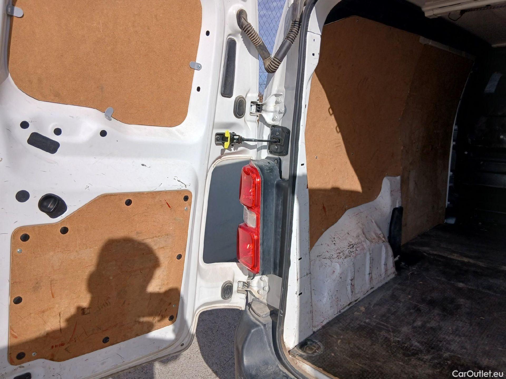  Opel  Vivaro OPEL  / 2019 / 4P / furgón 1.5 Diésel 88kW (120CV) M Std Select #3