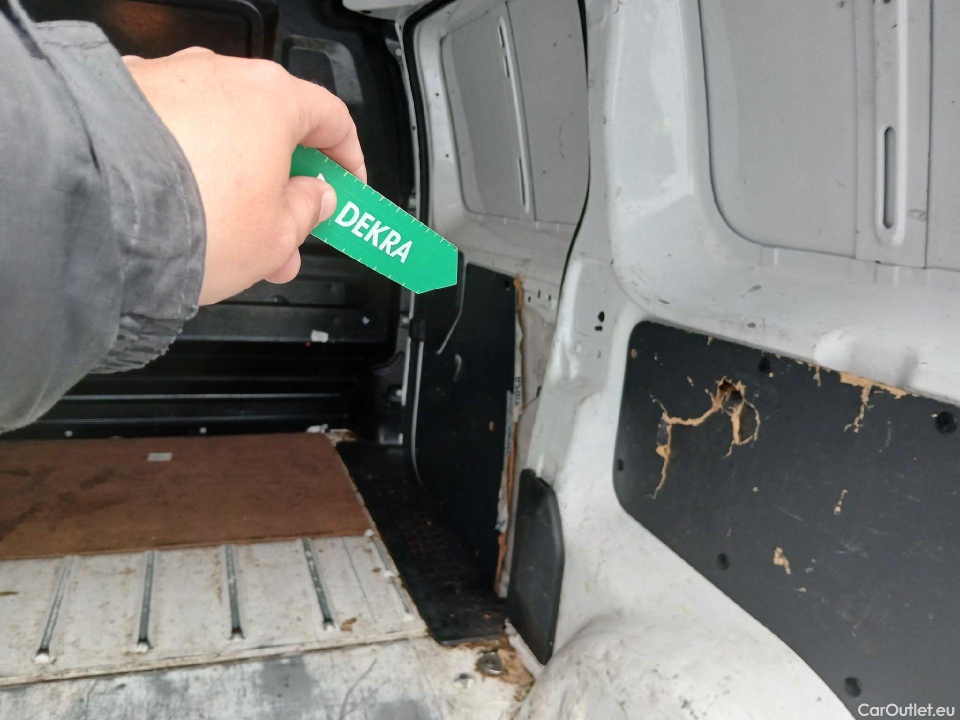  Peugeot  Expert PEUGEOT   Furgón Pro 2.0 BlueHDi 120 S&S Standard (CX) #19