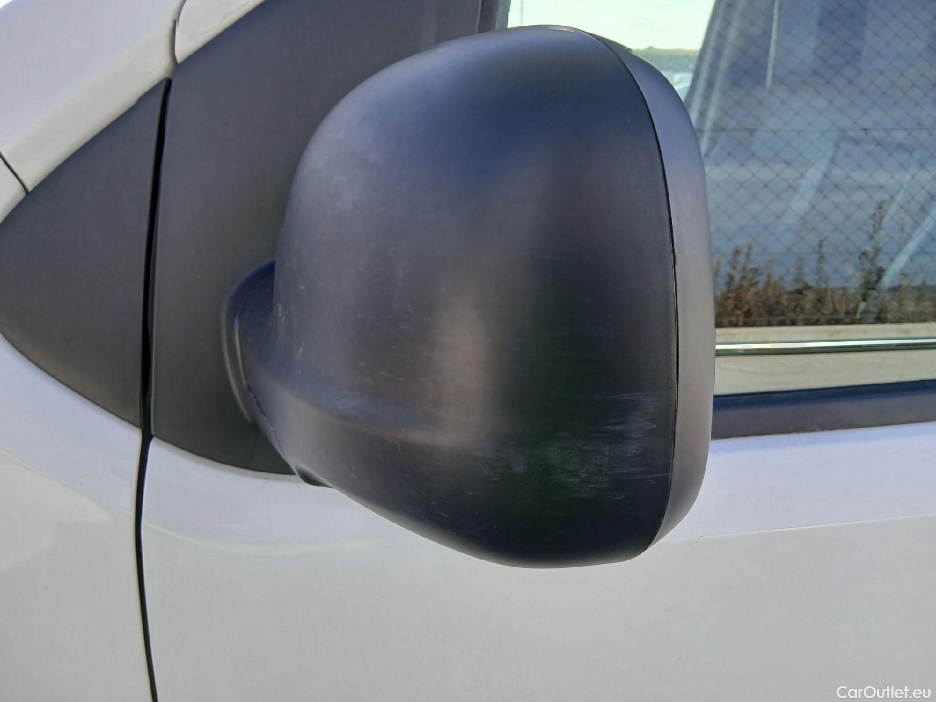  Opel  Vivaro OPEL  / 2019 / 4P / furgón 1.5 Diésel 88kW (120CV) M Std Select #15