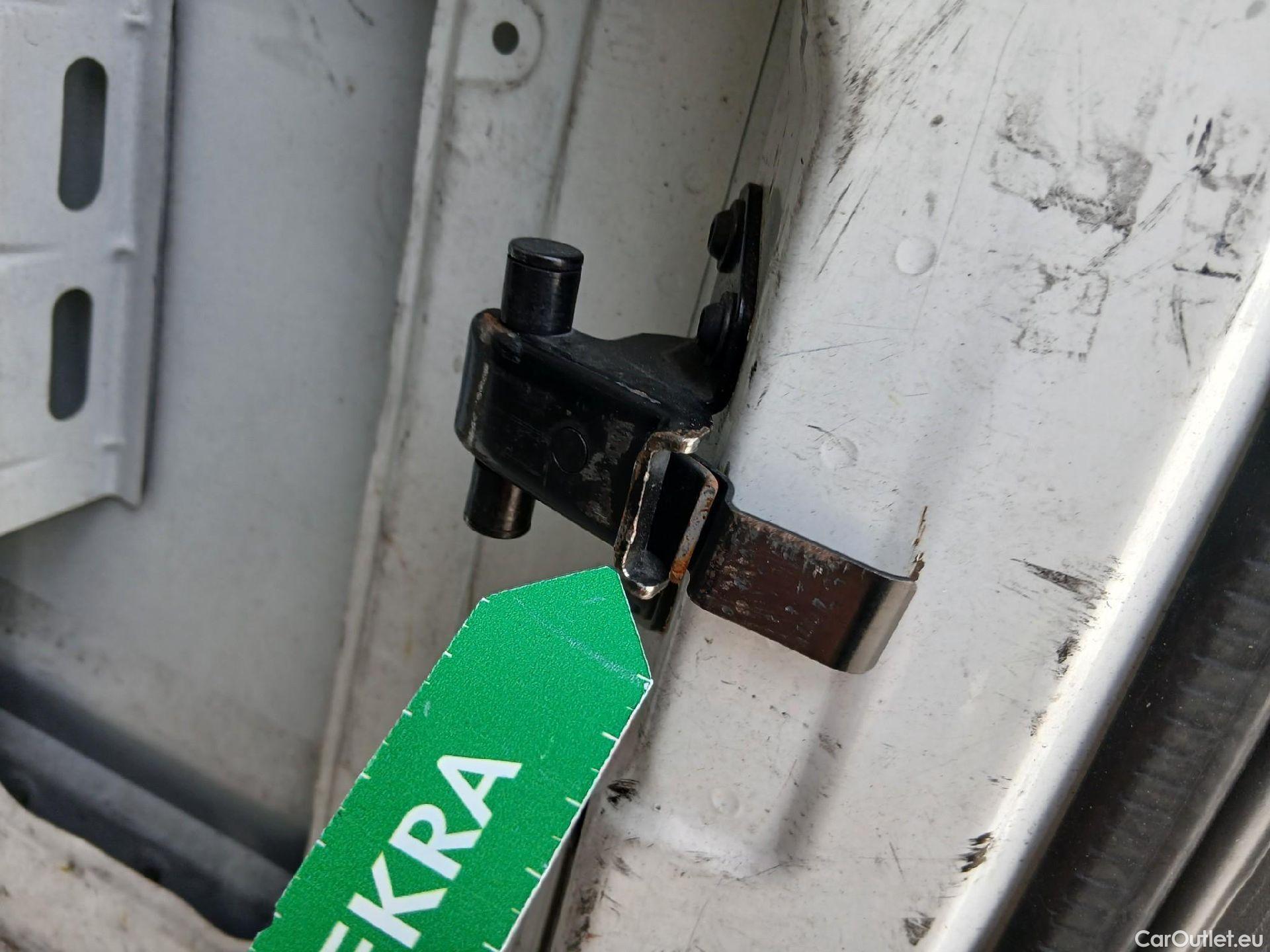  Volkswagen  Crafter VOLKSWAGEN  / 2017 / 4P / furgón 35 Furgón BM TN L3H2 2.0TDI 103kW(140CV) #36