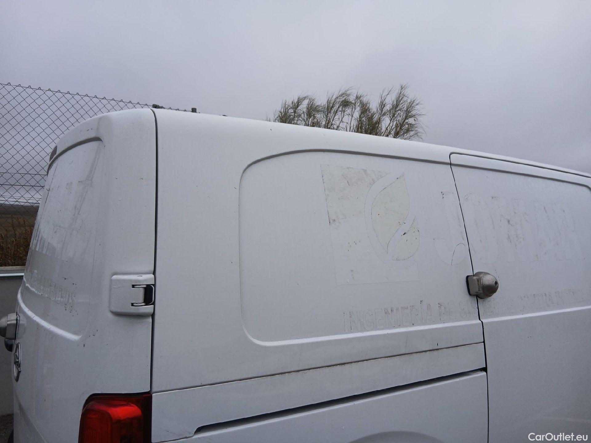  Opel  Vivaro OPEL  / 2019 / 4P / furgón 1.5 Diésel 74kW(100CV)M Std Exp #32