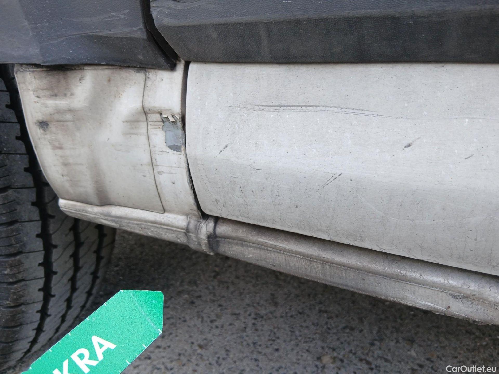  Volkswagen  Crafter VOLKSWAGEN  / 2017 / 4P / furgón 35 Furgón BM TN L3H2 2.0TDI 103kW(140CV) #61