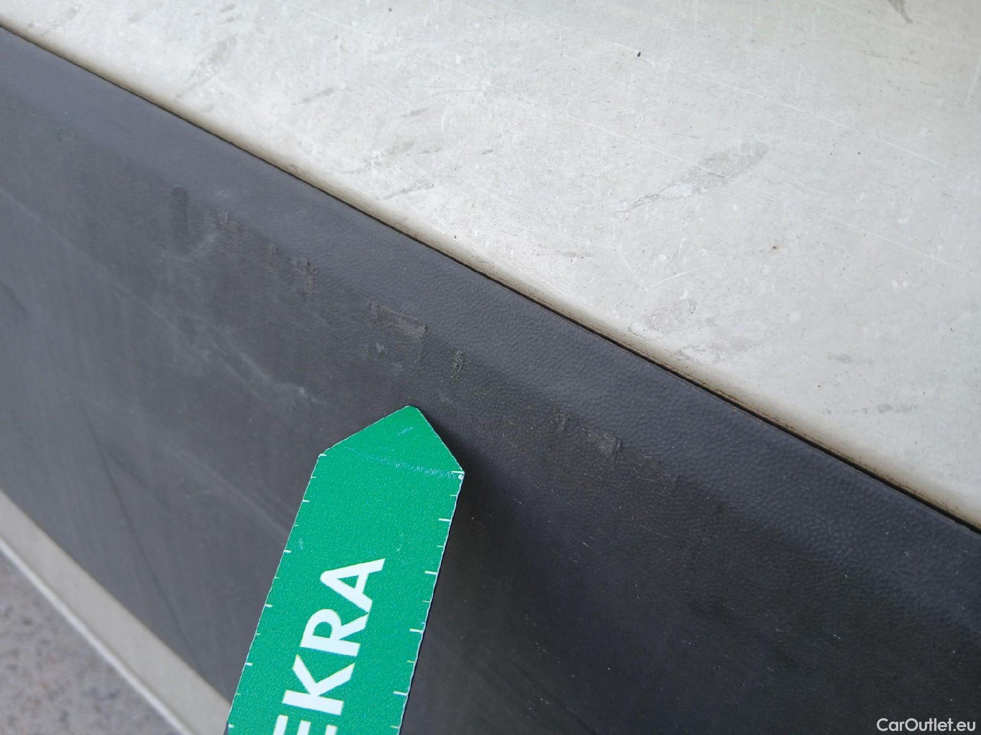  Volkswagen  Crafter VOLKSWAGEN  / 2017 / 4P / furgón 35 Furgón BM TN L3H2 2.0TDI 103kW(140CV) #66