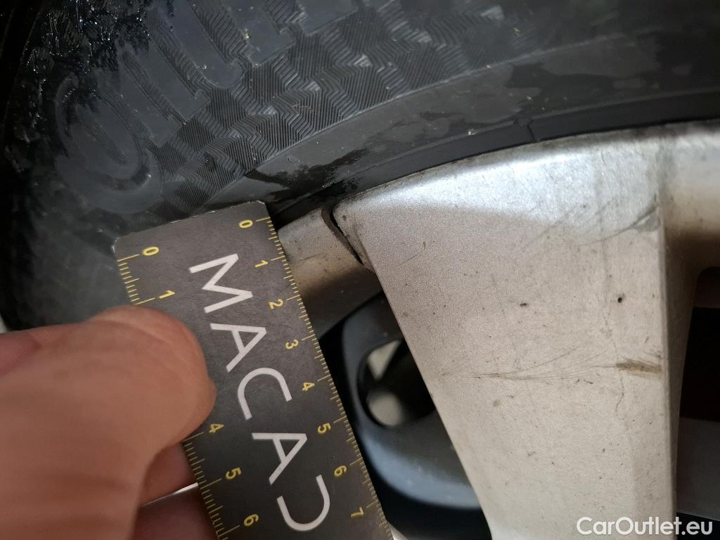  Renault  Trafic RENAULT  / 2019 / 4P / Fourgon tole NV FG GCF L1H1 1000 dCi 120 S&S #65