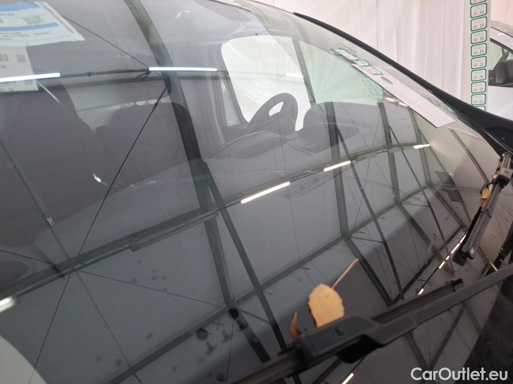  Renault  Trafic RENAULT  / 2019 / 4P / Fourgon tole NV FG GCF L1H1 1000 dCi 120 S&S #68