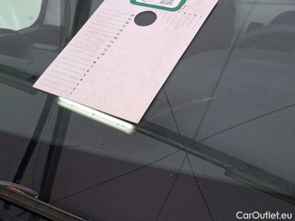  Renault  Trafic RENAULT  / 2019 / 4P / Fourgon tole NV FG GCF L1H1 1000 dCi 120 S&S #7