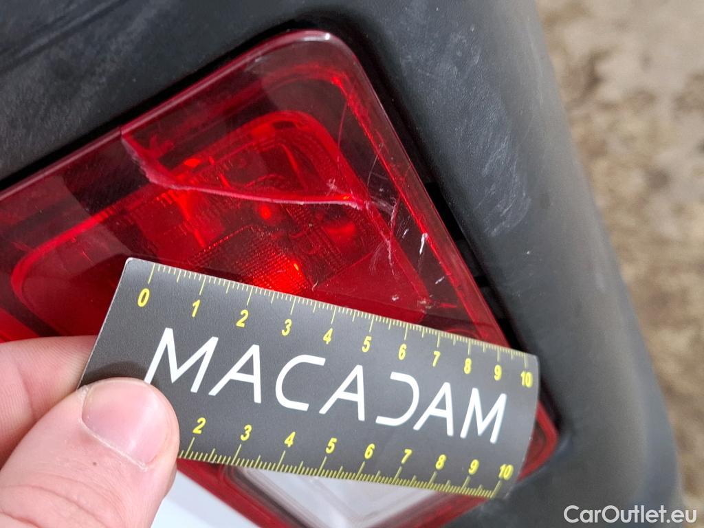  Renault  Trafic  III Fourgon L2H1 3T Confort 2.0 dCi 130CV BVM6 E6d #29