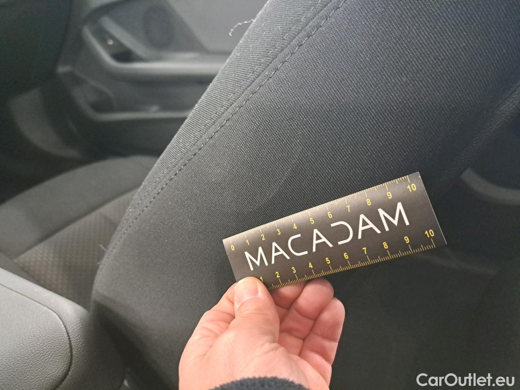  Bmw  Serie 1 BMW Série 1 / 2019 / 5P / Berline 116i DKG7 Business Design #9