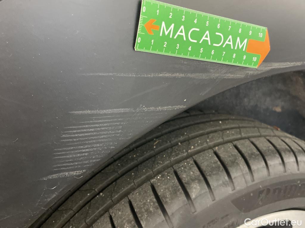  Citroen  C4 Cactus  Shine Business 1.2 PureTech 110CV BVM6 E6d #19