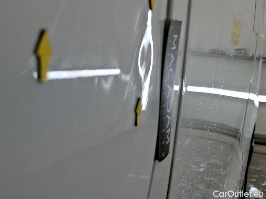  Renault  Trafic  III Fourgon L2H1 3T Confort 2.0 dCi 130CV BVM6 E6d #43