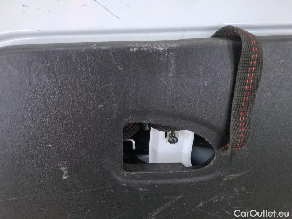  Renault  Trafic RENAULT  / 2019 / 4P / Fourgon tole NV FG GCF L1H1 1000 dCi 120 S&S #61