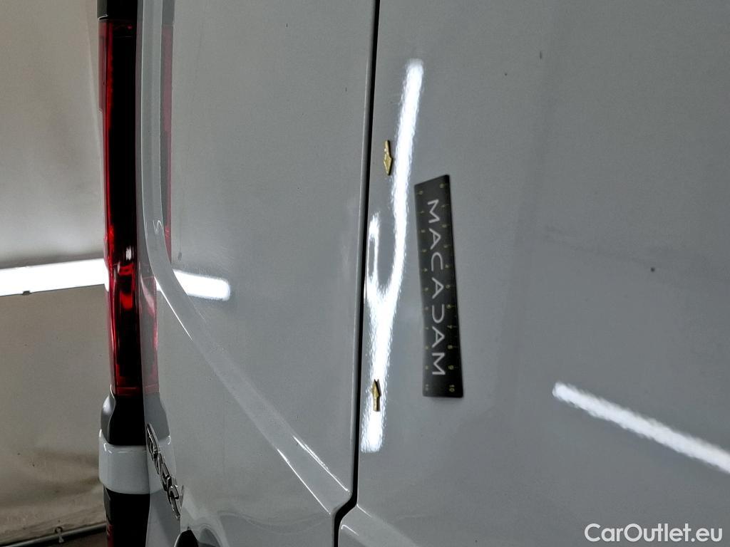  Renault  Trafic  III Fourgon L2H1 3T Confort 2.0 dCi 130CV BVM6 E6d #12