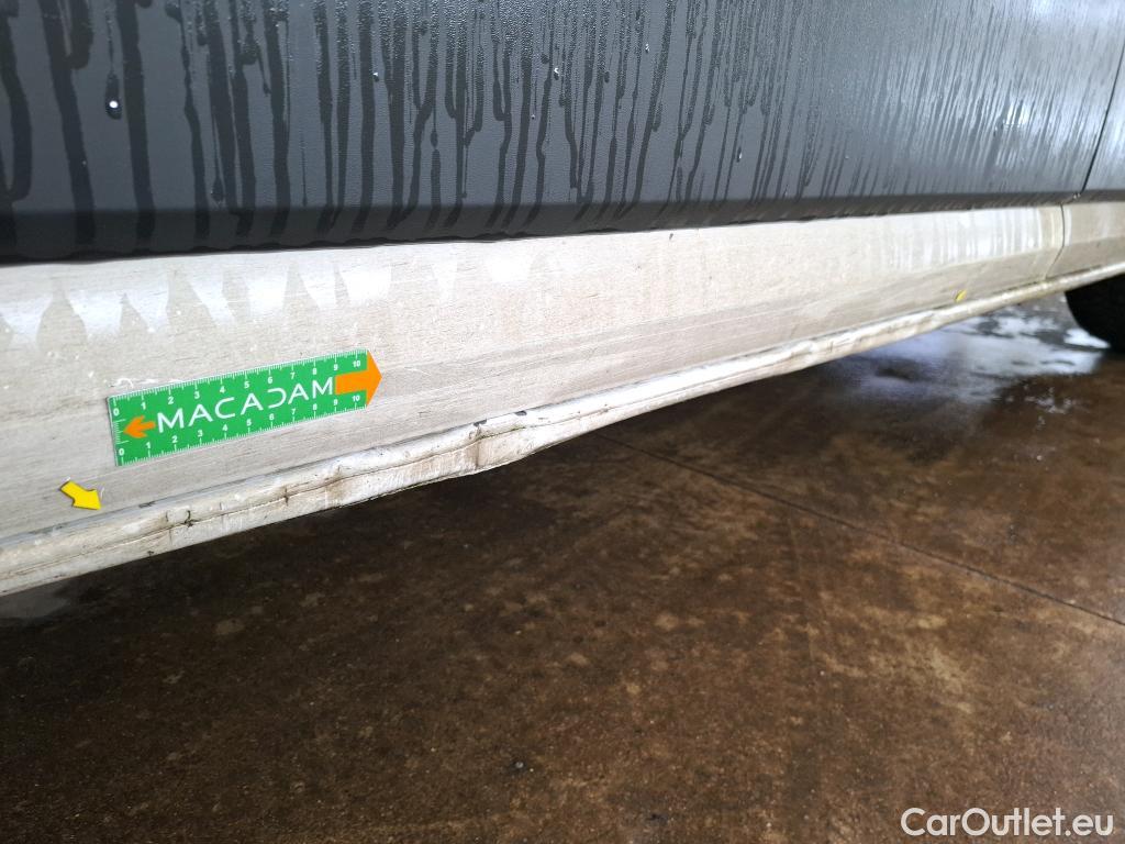  Volkswagen  Crafter  Fourgon e- 35 Fourgon mittellang Hochdach FWD 35kWh BVA #19