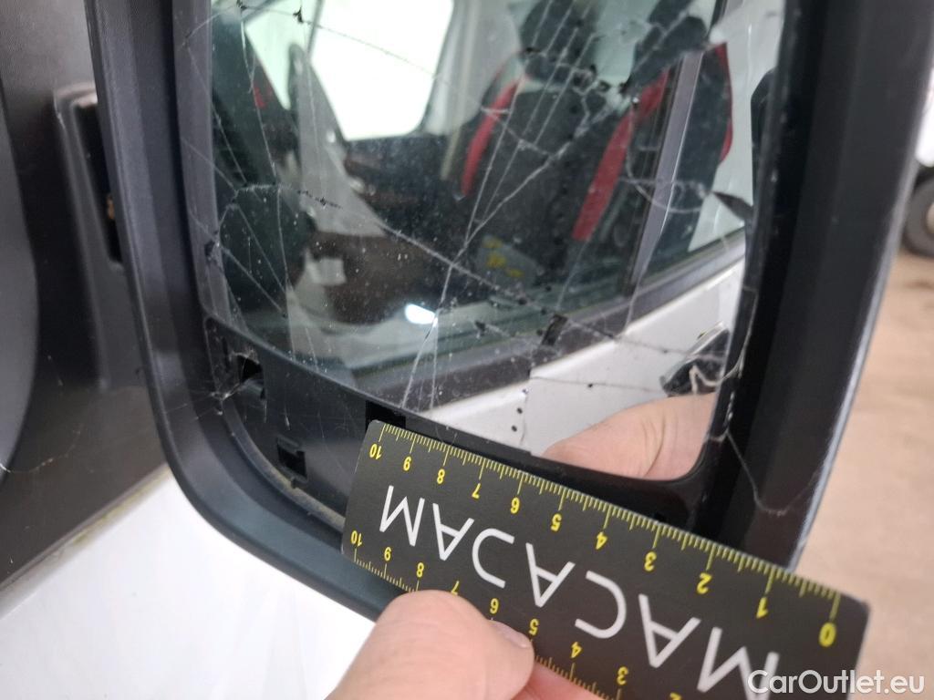  Renault  Trafic RENAULT  / 2019 / 4P / Fourgon tole NV FG GCF L1H1 1000 dCi 120 S&S #52