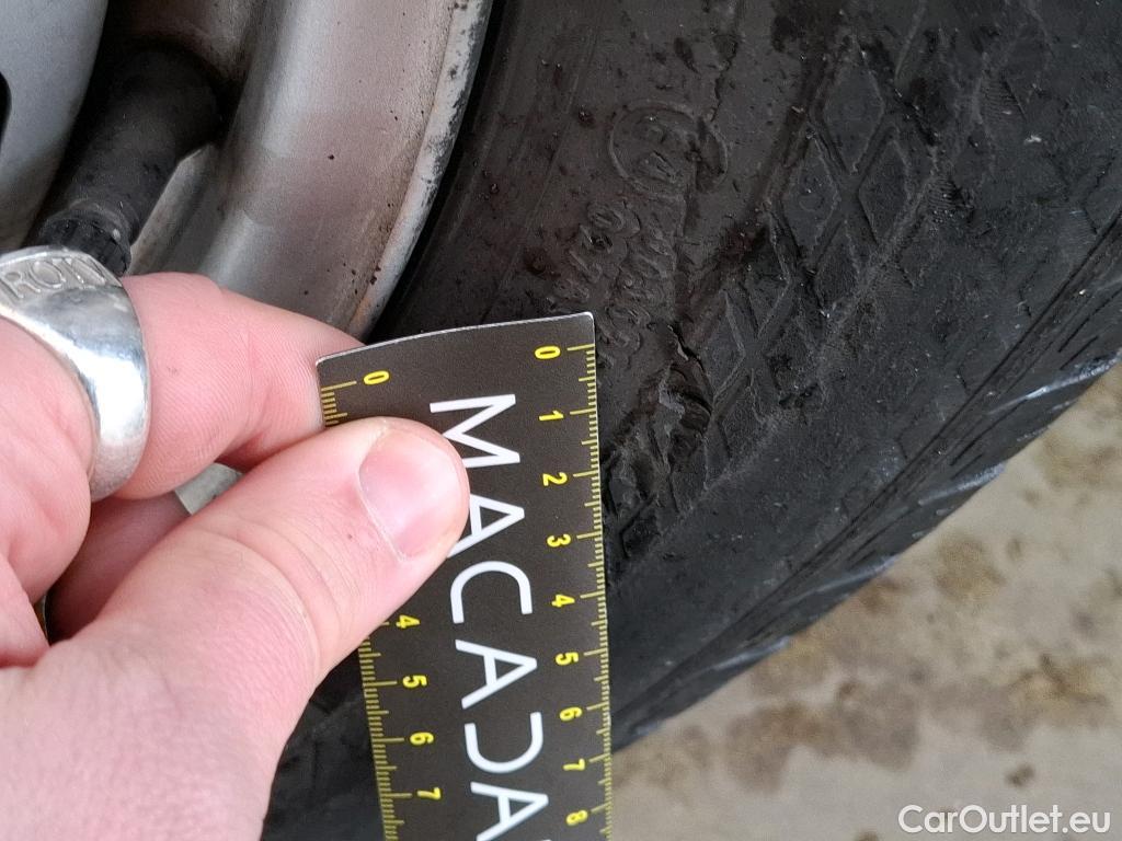  Renault  Trafic  III Fourgon L2H1 3T Confort 2.0 dCi 130CV BVM6 E6d #24