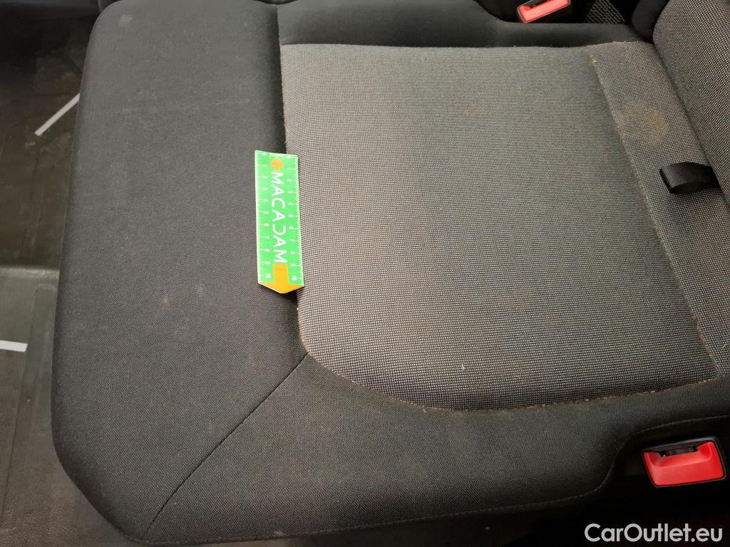  Volkswagen  Crafter  Fourgon e- 35 Fourgon mittellang Hochdach FWD 35kWh BVA #46