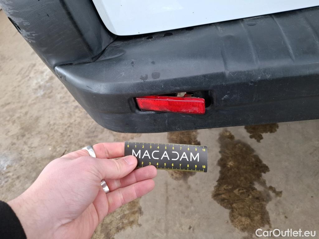  Renault  Trafic  III Fourgon L2H1 3T Confort 2.0 dCi 130CV BVM6 E6d #44