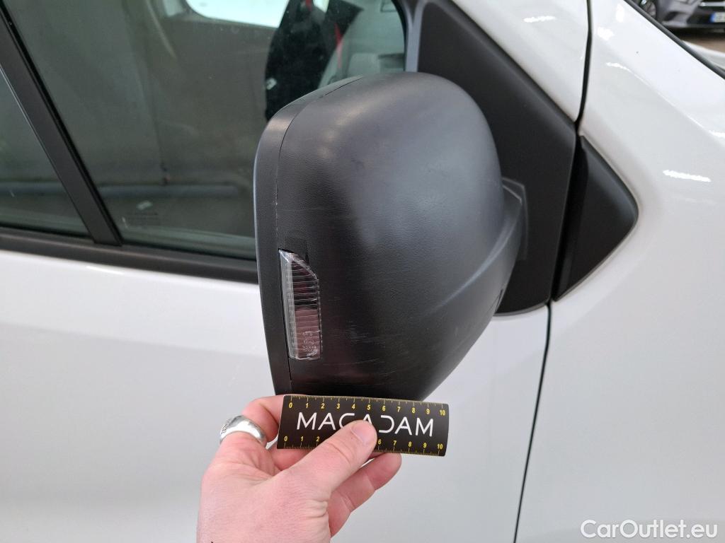  Renault  Trafic  III Fourgon L2H1 3T Confort 2.0 dCi 130CV BVM6 E6d #52